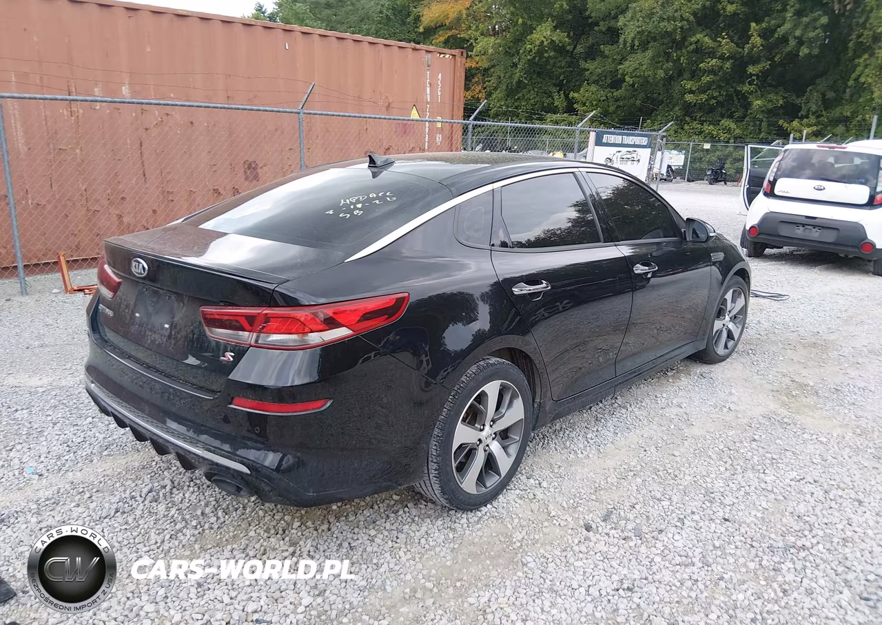 2019 Kia Optima S VIN:5XXGT4L35KG291583 - 4
