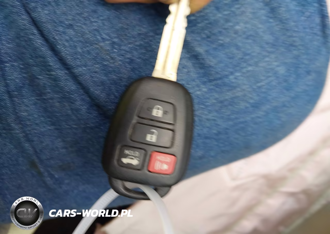 2014 Toyota Camry Le VIN:4T4BF1FKXER387552 - 11