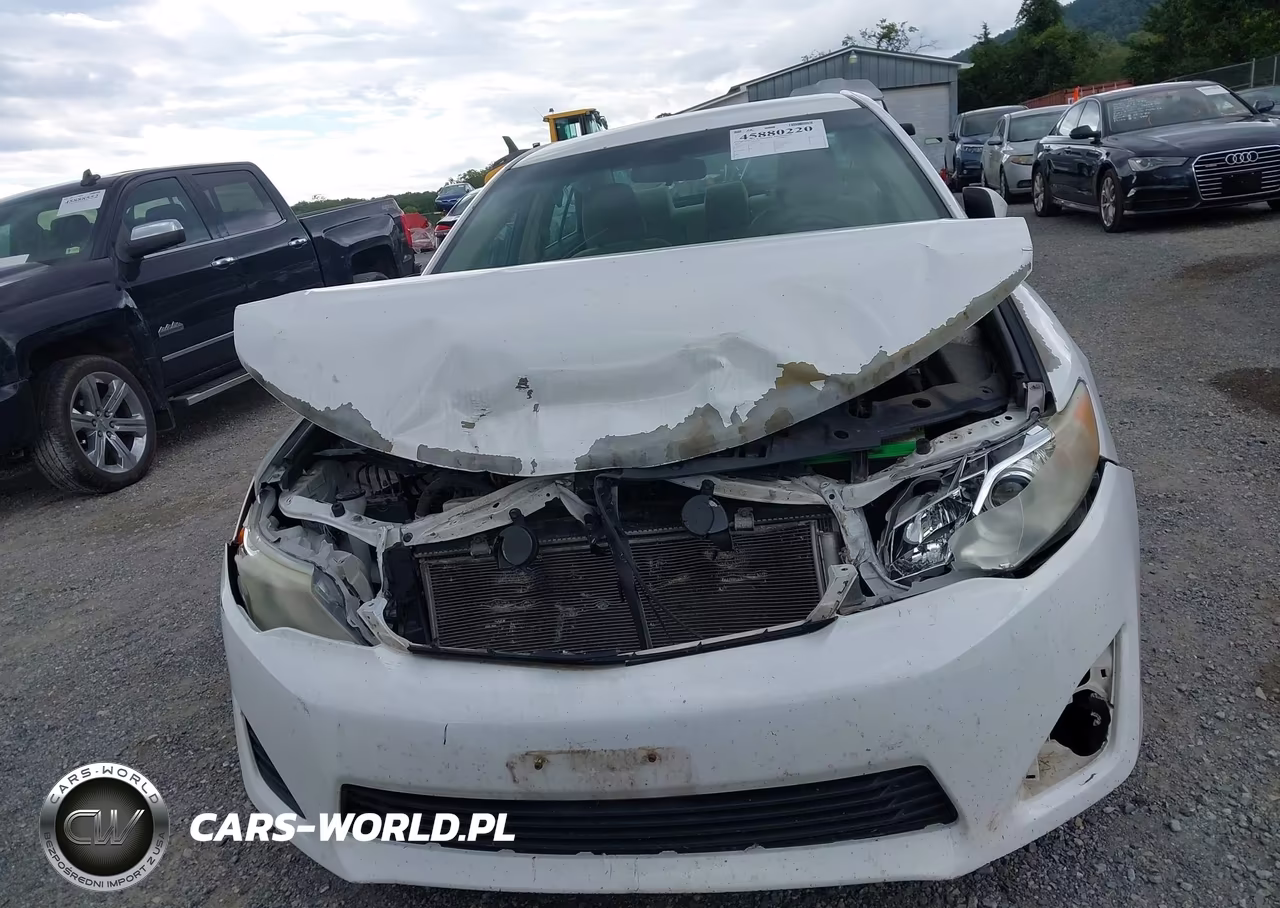 2014 Toyota Camry Le VIN:4T4BF1FKXER387552 - 13