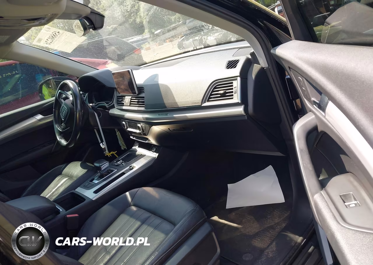 2018 Audi Q5 2.0T Premium VIN:WA1BNAFY2J2209656 - 5