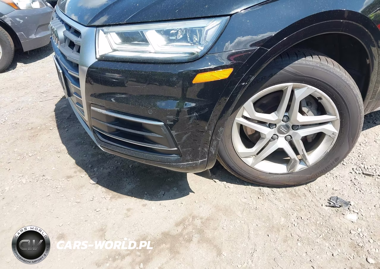 2018 Audi Q5 2.0T Premium VIN:WA1BNAFY2J2209656 - 6