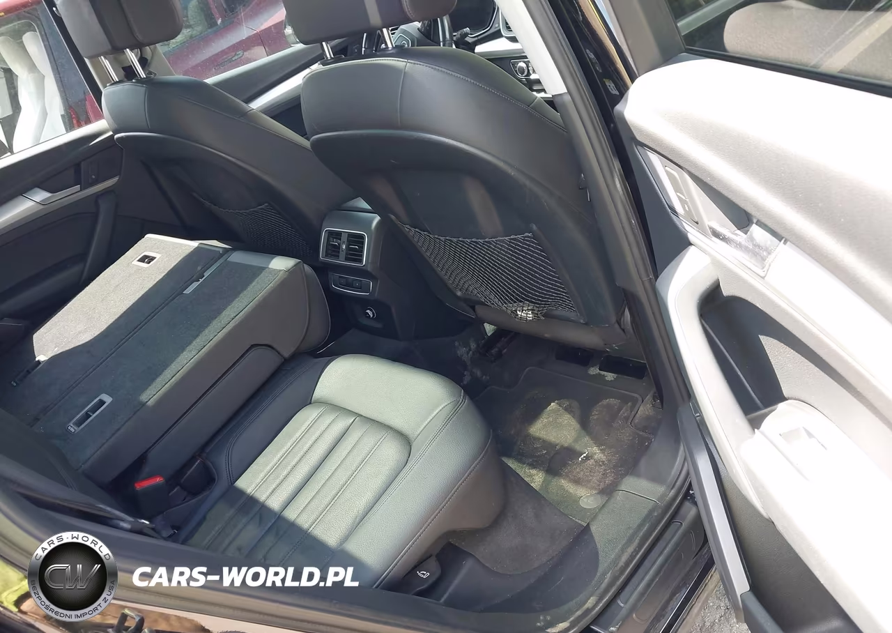 2018 Audi Q5 2.0T Premium VIN:WA1BNAFY2J2209656 - 8