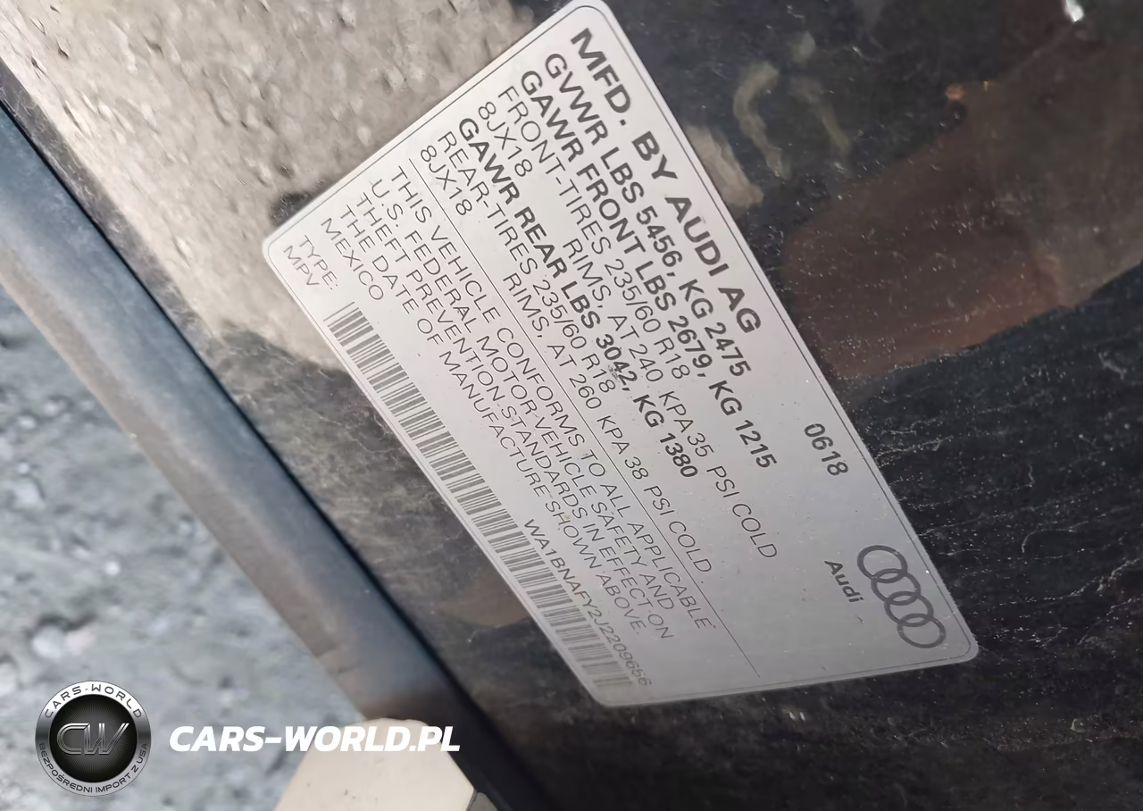 2018 Audi Q5 2.0T Premium VIN:WA1BNAFY2J2209656 - 9