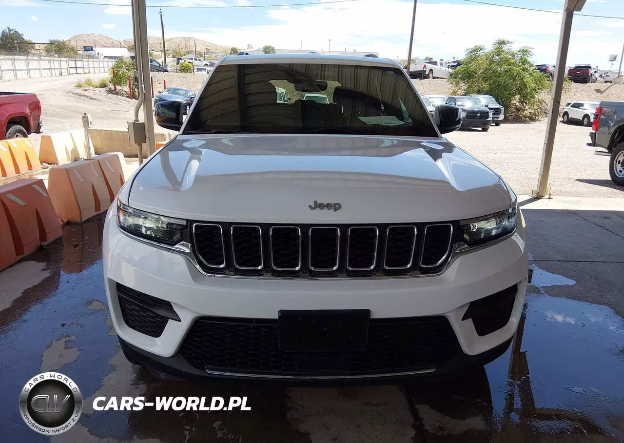 2024 Jeep Grand Cherokee Laredo 4X4 VIN:1C4RJHAG4RC200356 - 12
