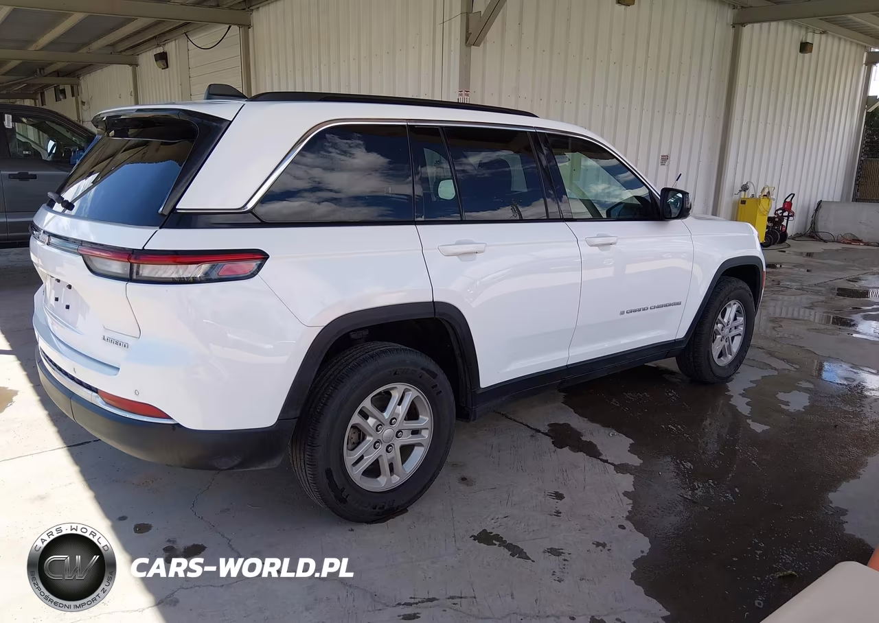 2024 Jeep Grand Cherokee Laredo 4X4 VIN:1C4RJHAG4RC200356 - 4