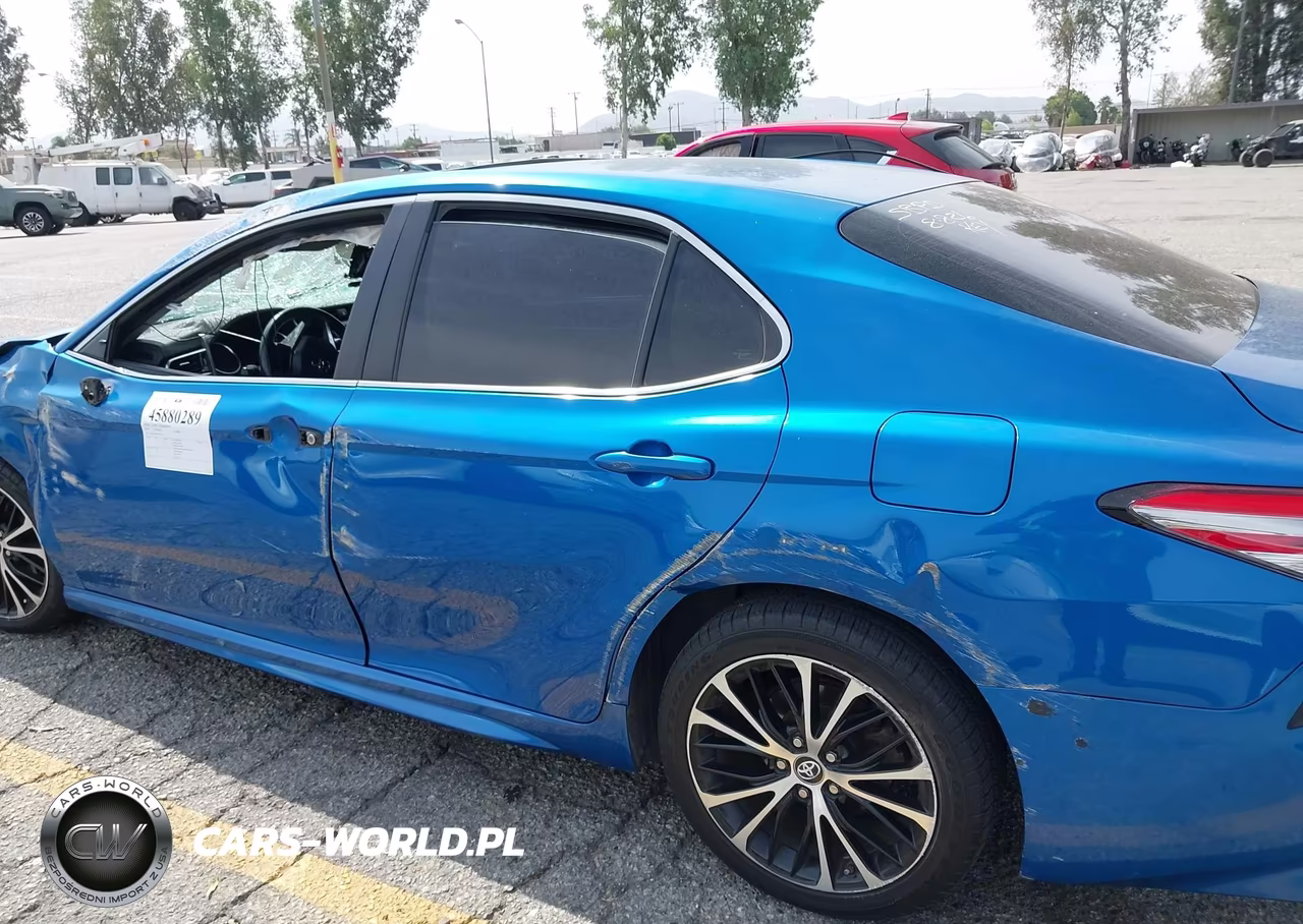 2018 Toyota Camry Se VIN:4T1B11HK5JU107102 - 14
