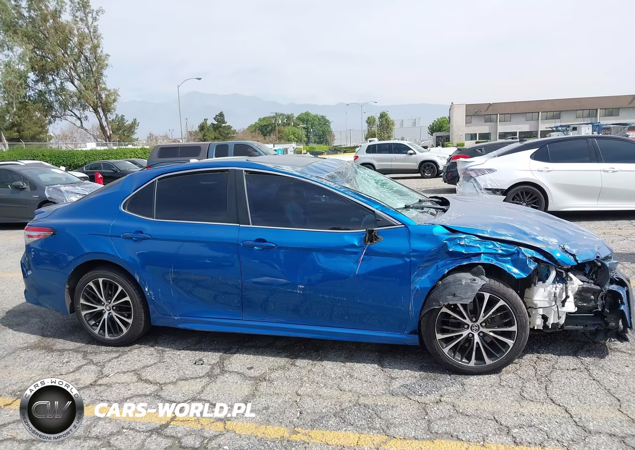 2018 Toyota Camry Se VIN:4T1B11HK5JU107102 - 16