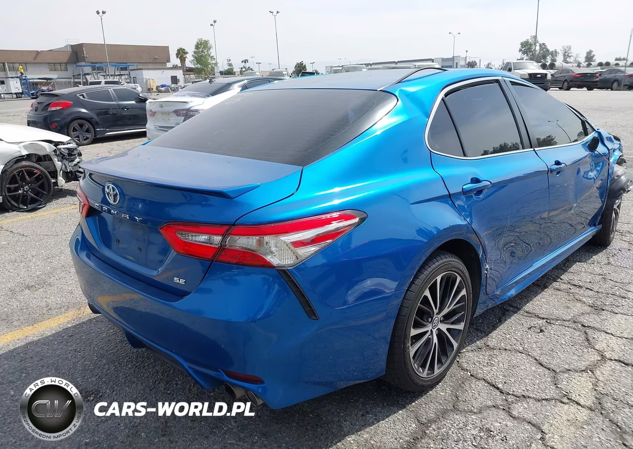 2018 Toyota Camry Se VIN:4T1B11HK5JU107102 - 4