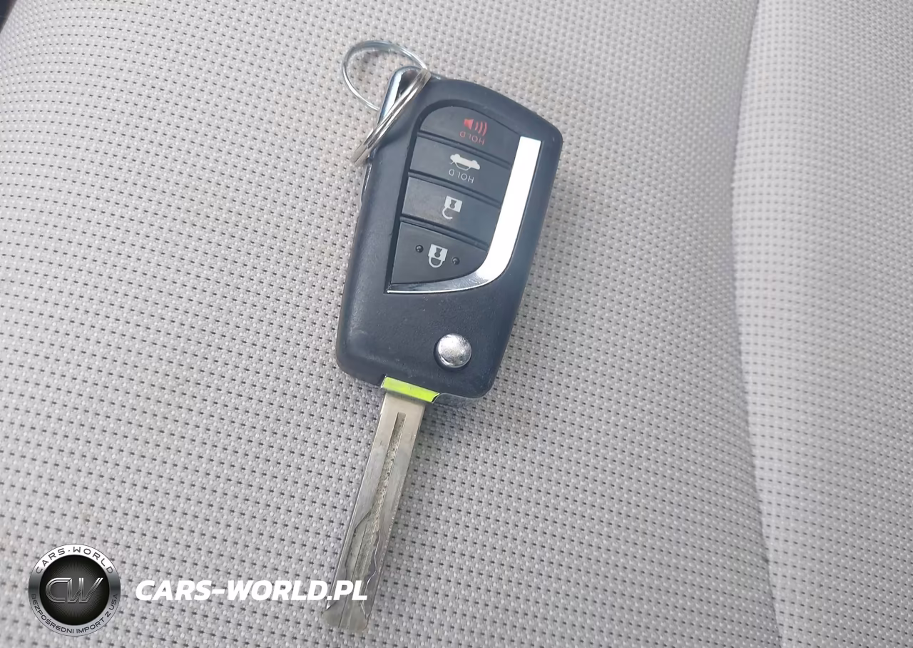 2021 Toyota Corolla Le VIN:JTDEPMAEXMJ183765 - 11