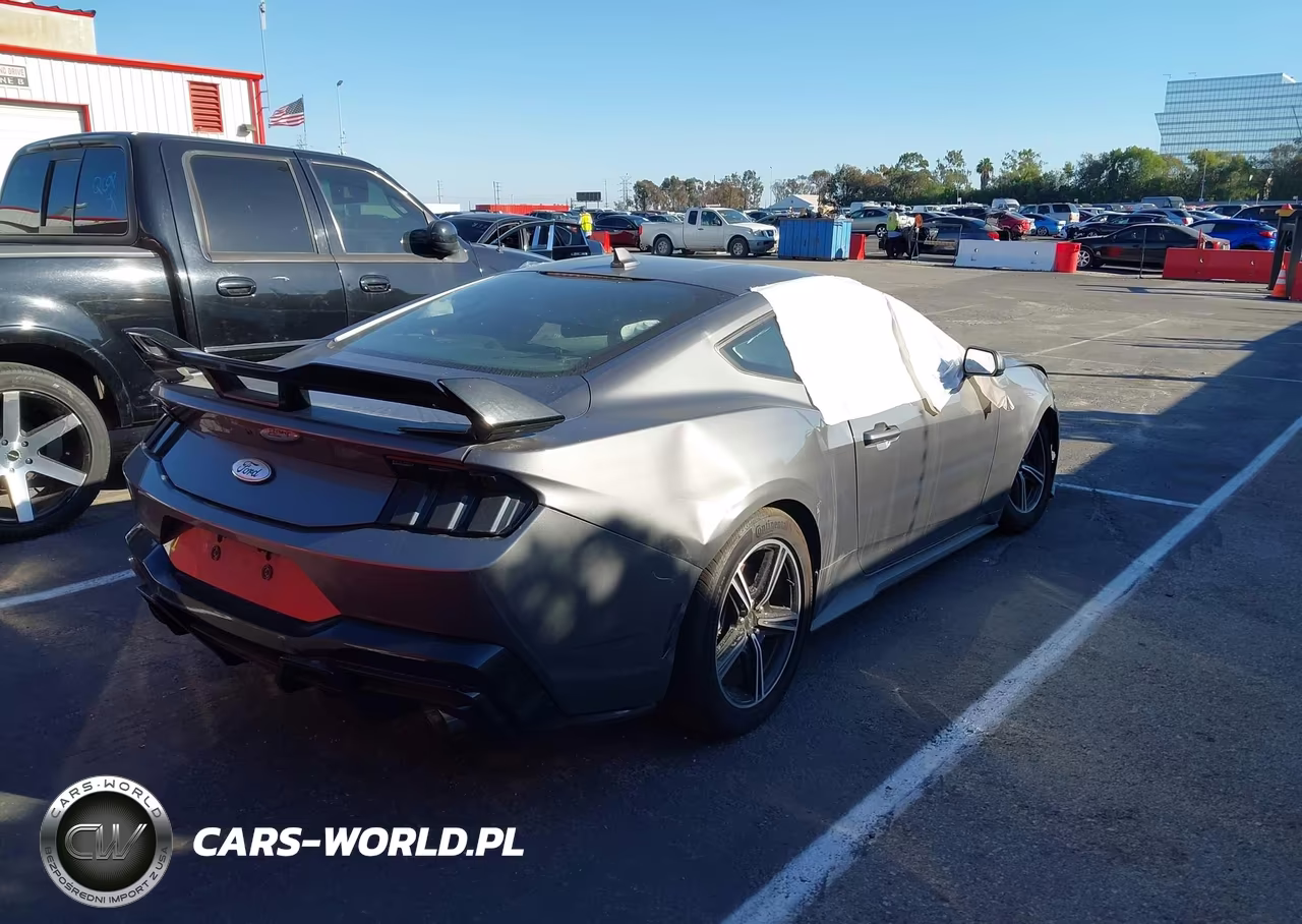 2025 Ford Mustang Ecoboost Fastback VIN:1FA6P8TH0S5132435 - 4