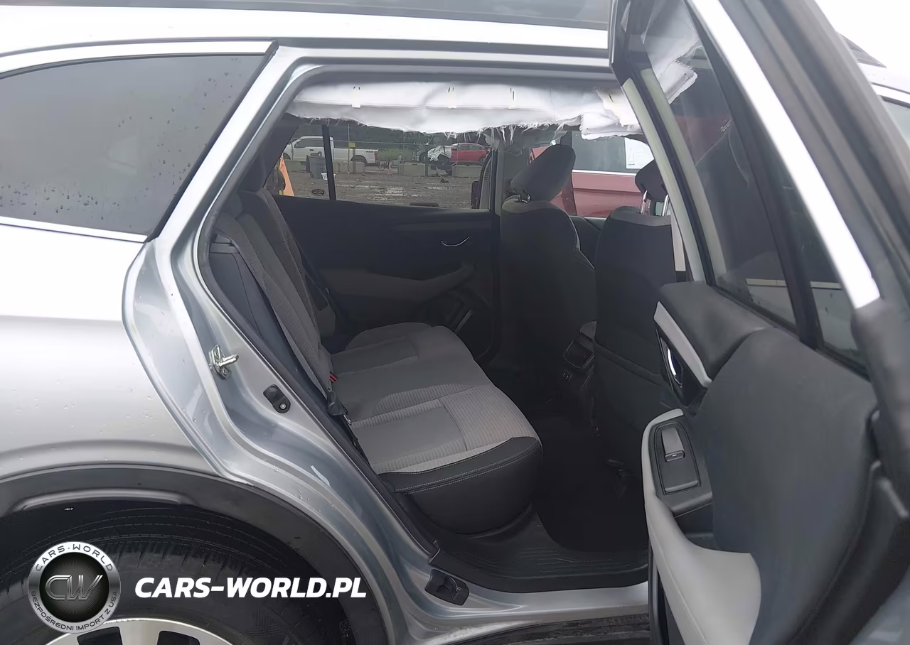 2020 Subaru Outback Premium VIN:4S4BTACC2L3122207 - 8
