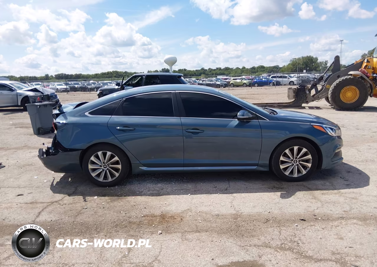 2016 Hyundai Sonata Sport VIN:5NPE34AF5GH280633 - 13