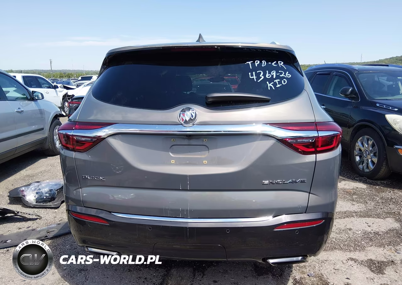 2018 Buick Enclave Essence VIN:5GAERBKW1JJ144744 - 16