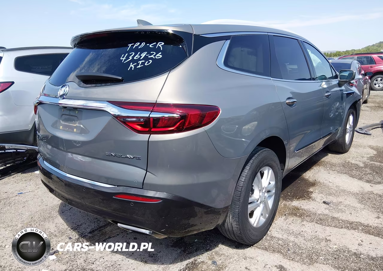 2018 Buick Enclave Essence VIN:5GAERBKW1JJ144744 - 4
