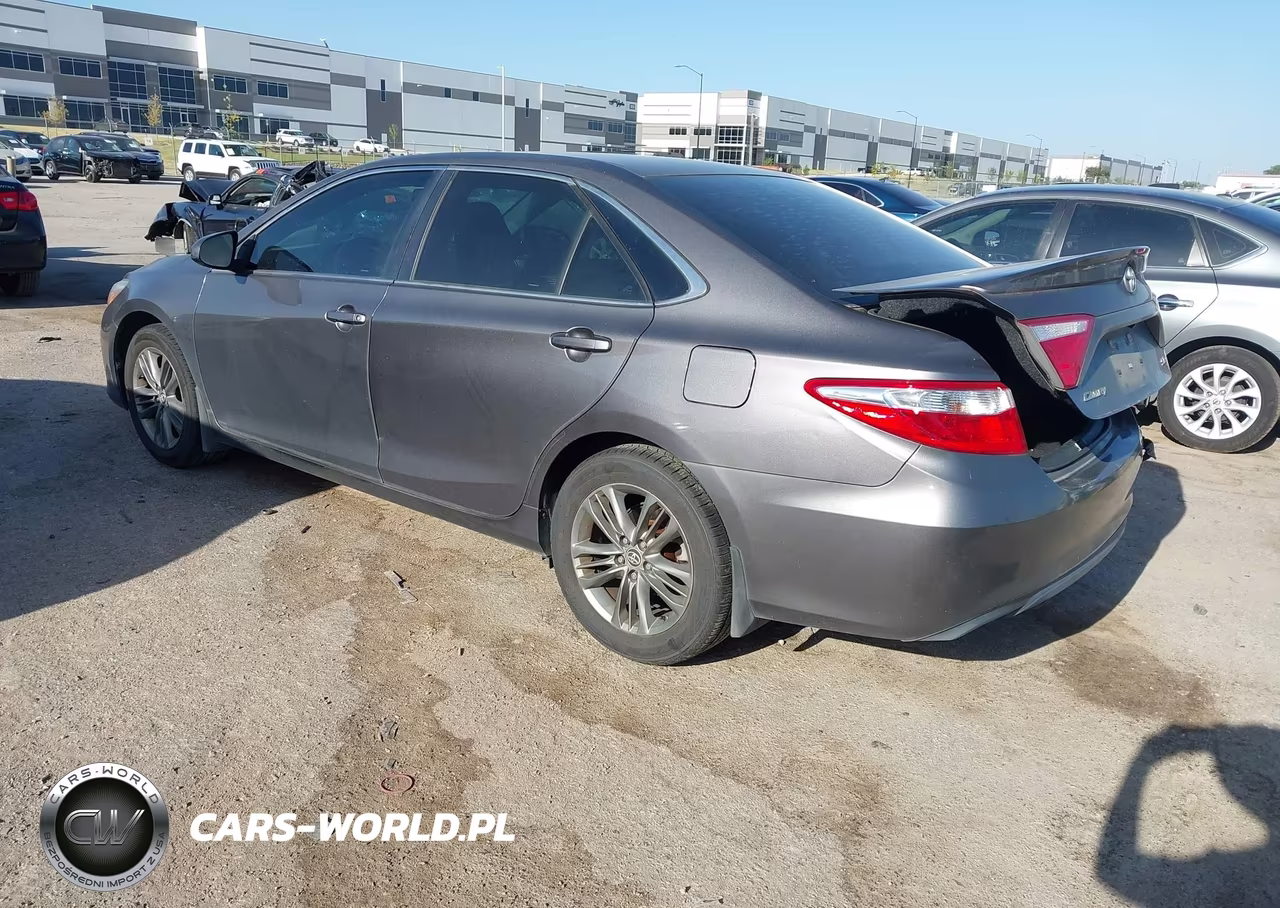 2016 Toyota Camry Se VIN:4T1BF1FK4GU167207 - 3