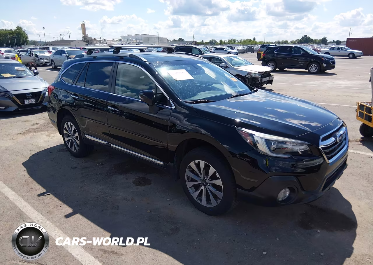 2018 Subaru Outback 3.6R Touring VIN:4S4BSETC7J3284468 - 1