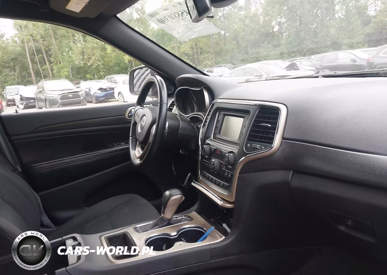 2016 Jeep Grand Cherokee Laredo VIN:1C4RJFAG5GC324878 - 5