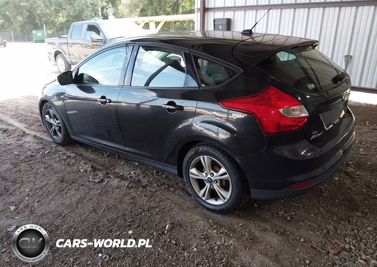 2014 Ford Focus Se VIN:1FADP3K20EL392731 - 3