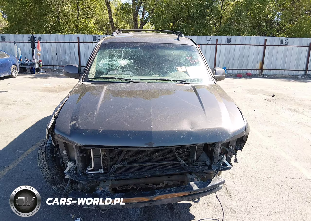2010 Chevrolet Tahoe Lt VIN:1GNUKBE04AR120856 - 13