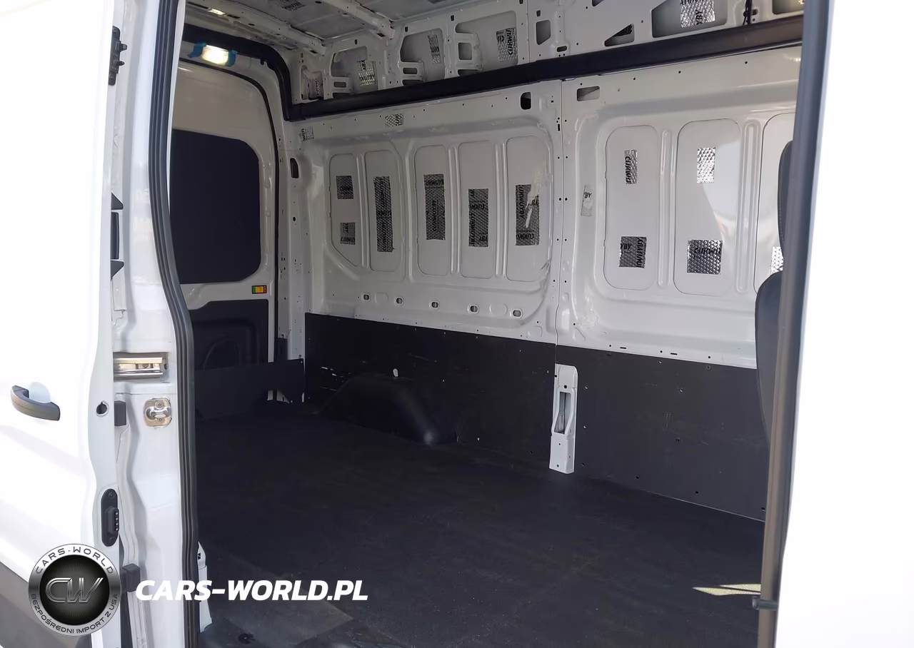 2025 Ford Transit-250 VIN:1FTBR2X80SKA70398 - 8
