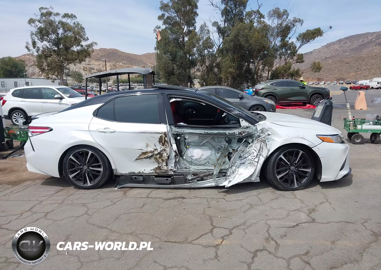 2020 Toyota Camry Xse VIN:4T1K61AK6LU378183 - 13