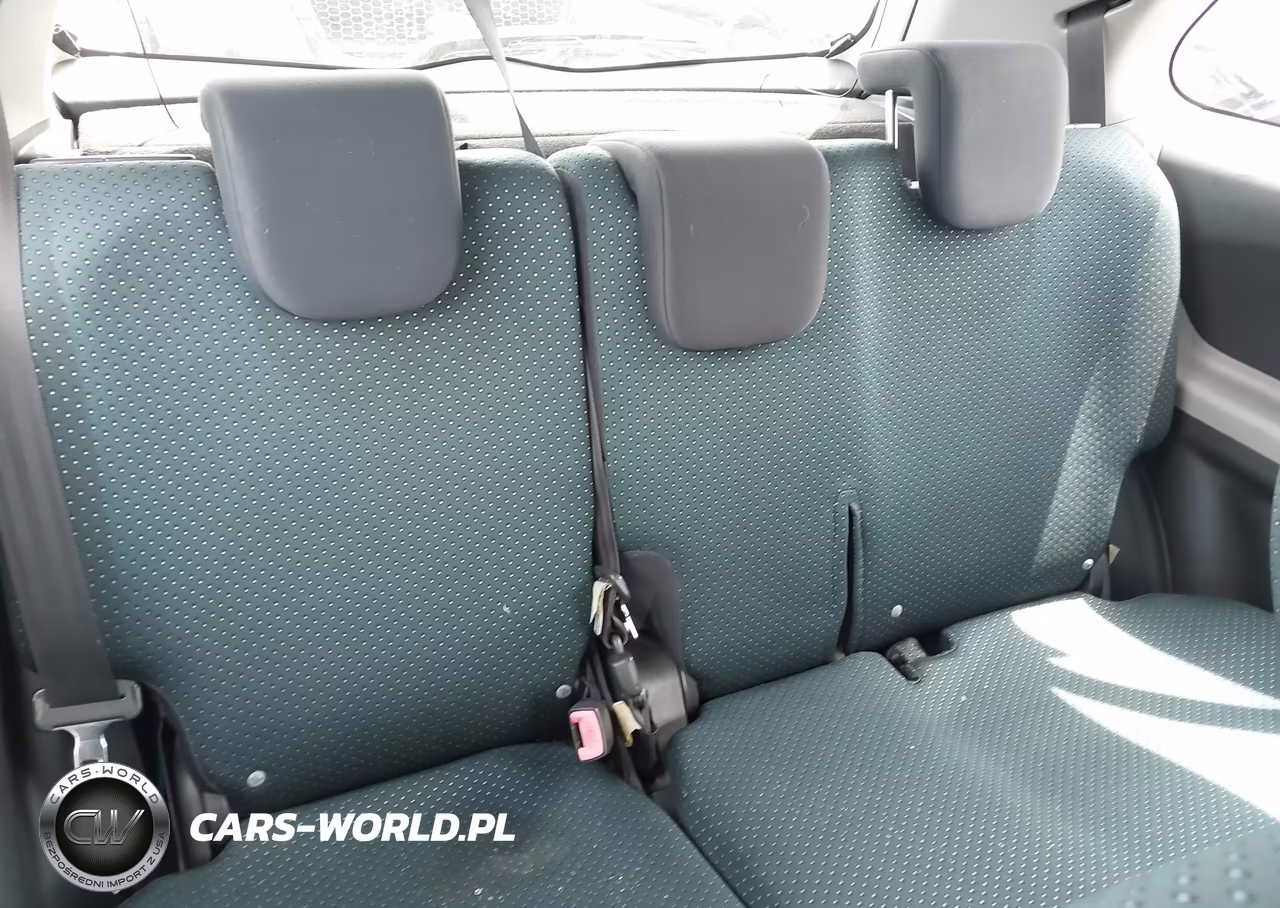 2007 Toyota Yaris VIN:JTDJT923175065220 - 8
