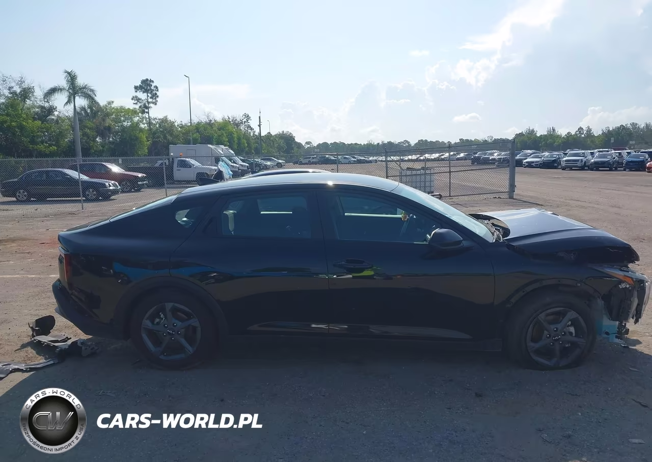 2026 Kia K4 Lxs VIN:3KPFT4DEXTE320503 - 14