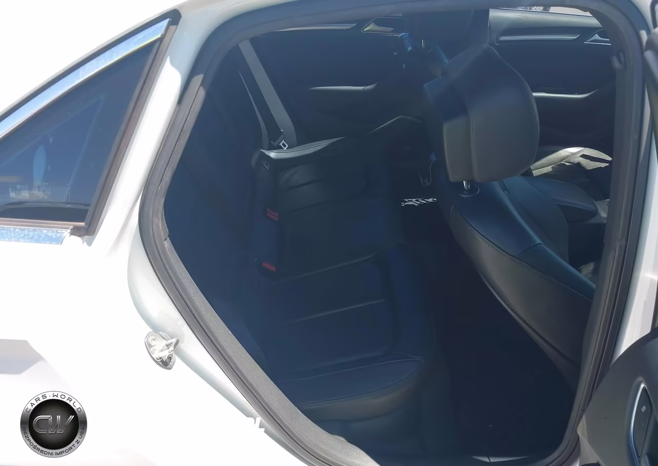 2016 Audi A3 2.0T Premium VIN:WAUJ8GFF0G1063649 - 8