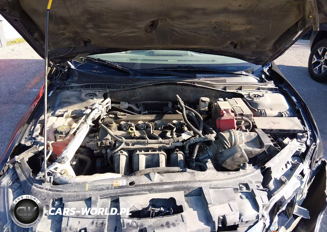2012 Ford Fusion S VIN:3FAHP0GA8CR246950 - 10