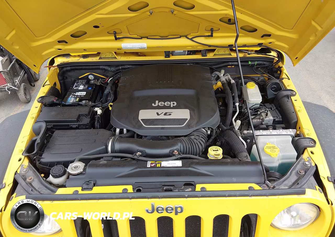 2015 Jeep Wrangler Unlimited Sport VIN:1C4BJWDG3FL625306 - 10