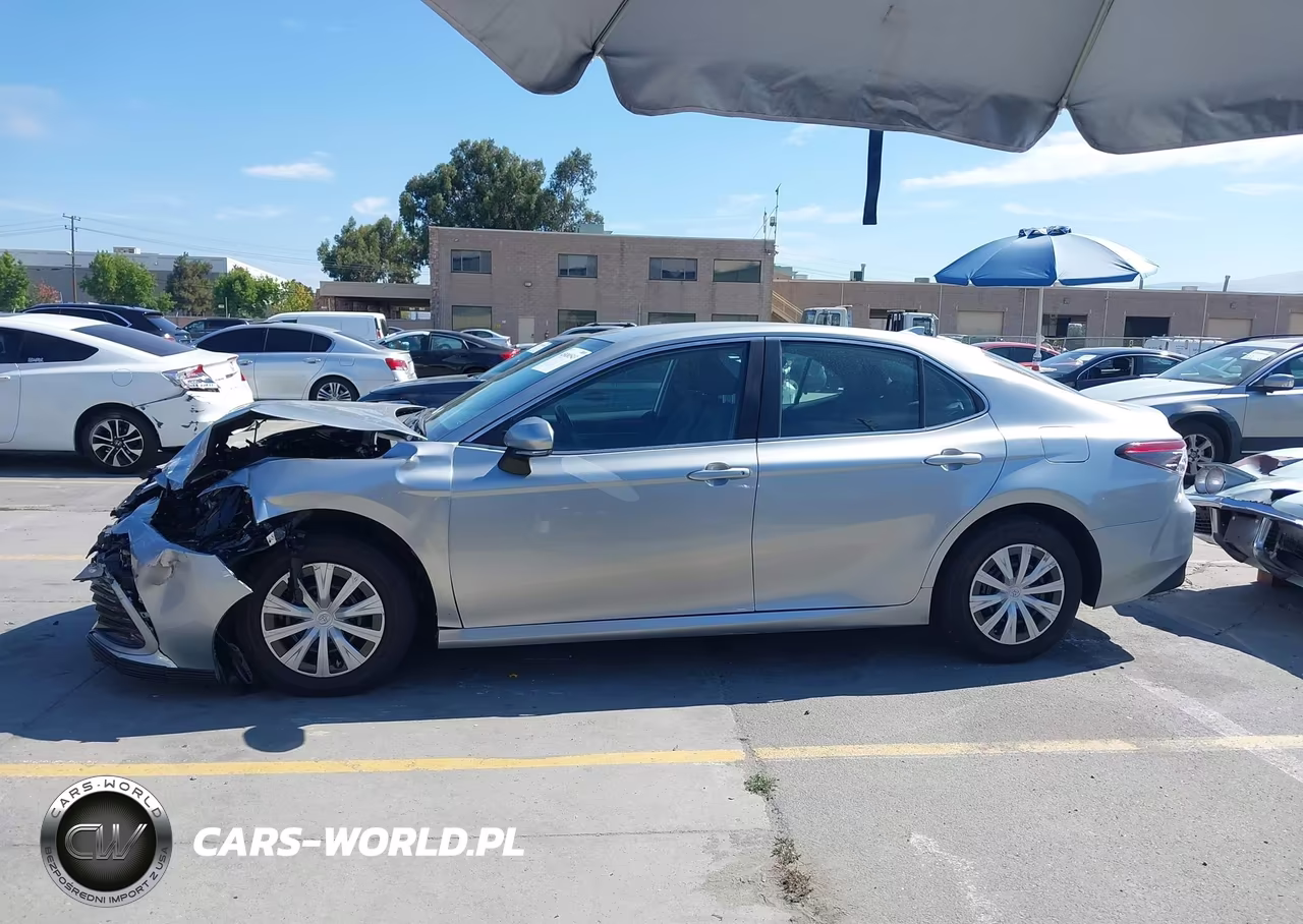 2024 Toyota Camry Hybrid Le VIN:4T1C31AK8RU626486 - 14