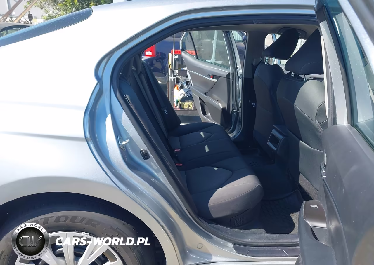 2024 Toyota Camry Hybrid Le VIN:4T1C31AK8RU626486 - 8