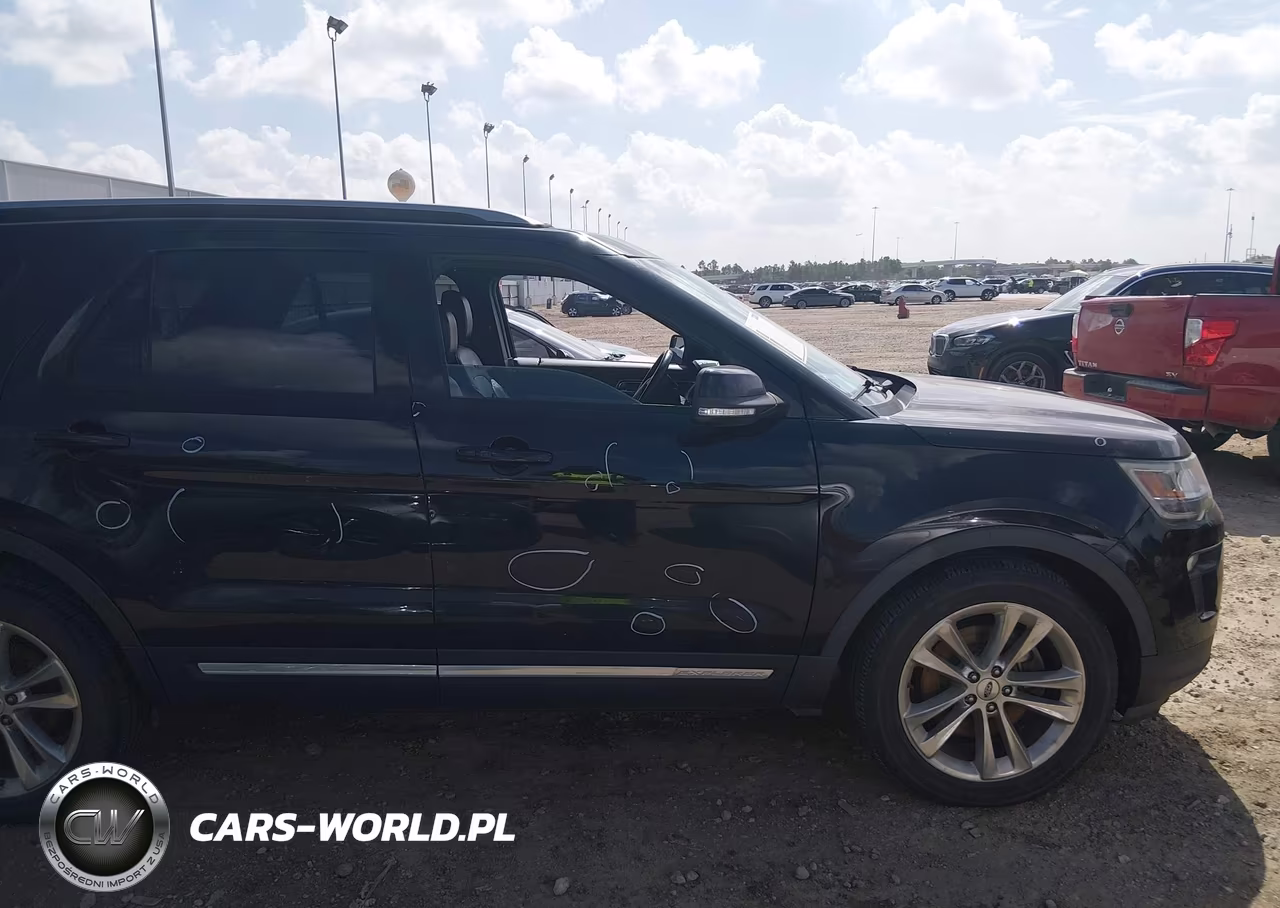 2018 Ford Explorer Xlt VIN:1FM5K7D82JGB29905 - 14