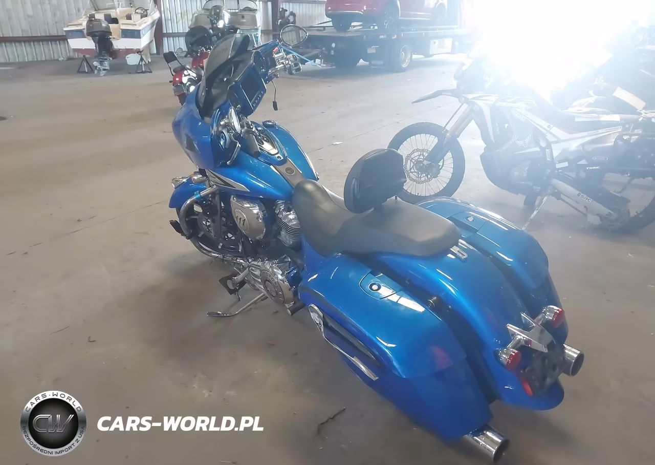 2020 Indian Motorcycle Co. Chieftain VIN:56KTCAAA3L3383642 - 3