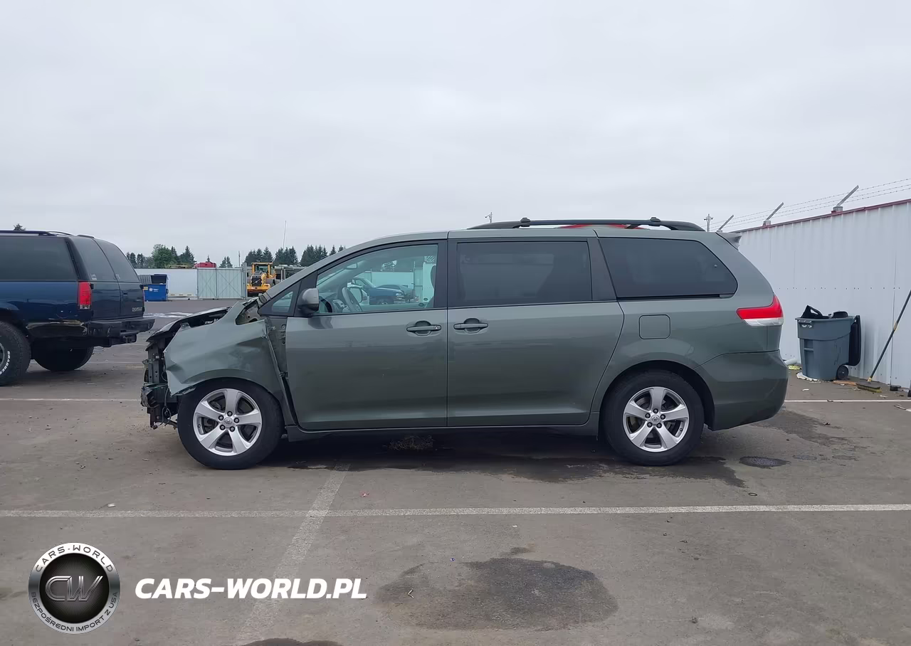 2013 Toyota Sienna Le V6 8 Passenger VIN:5TDKK3DC3DS379295 - 14