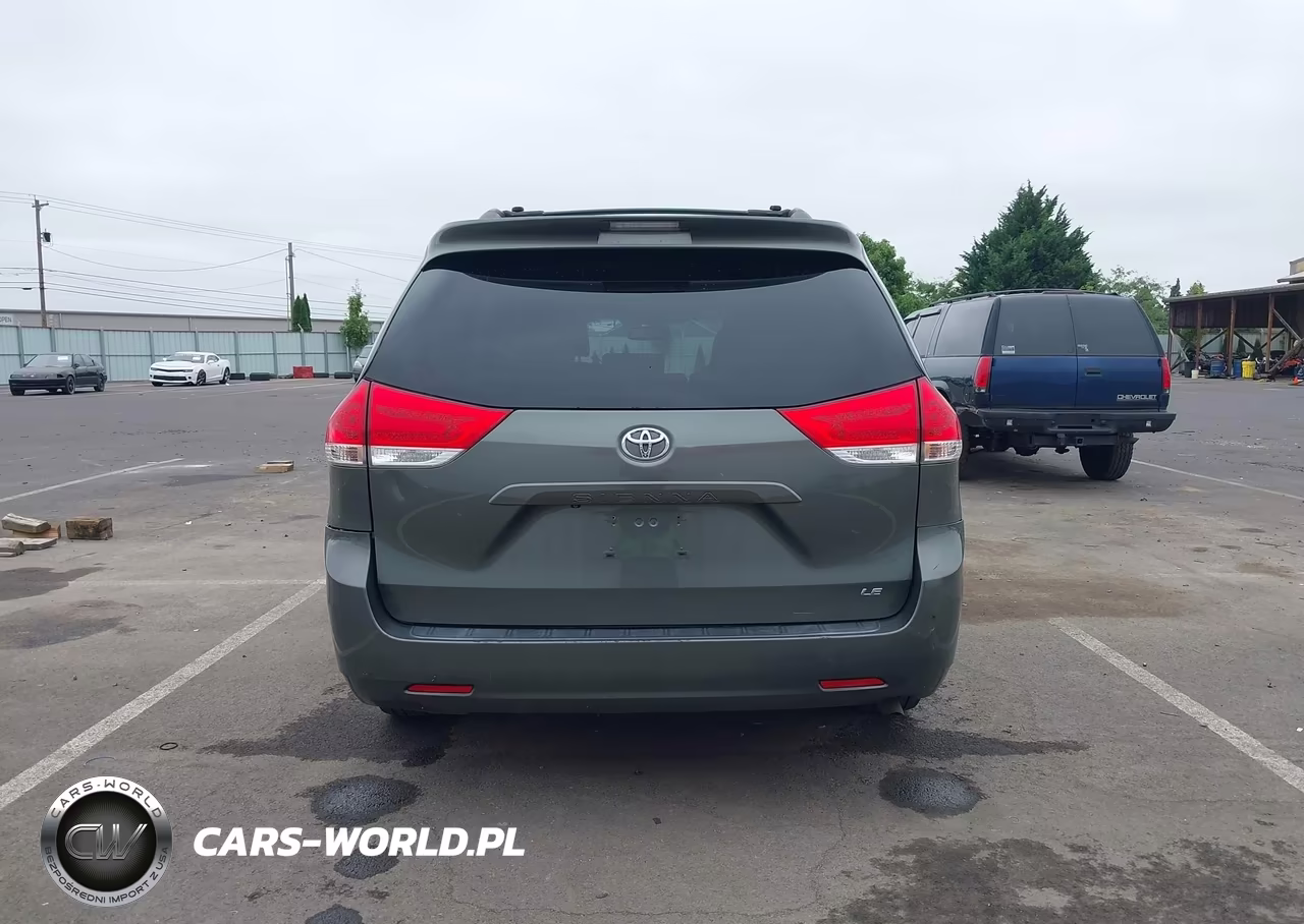 2013 Toyota Sienna Le V6 8 Passenger VIN:5TDKK3DC3DS379295 - 16