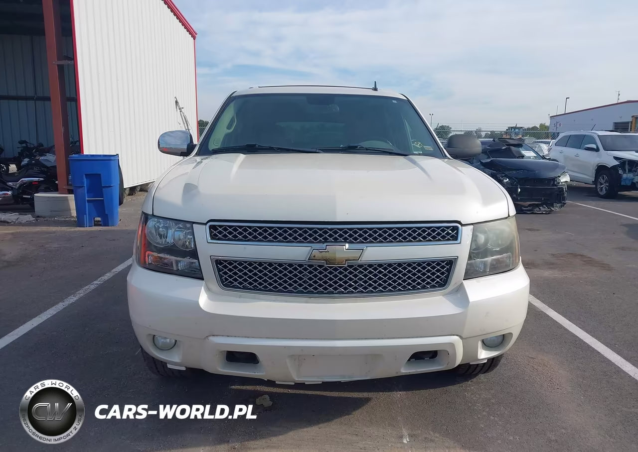 2010 Chevrolet Suburban 1500 Ltz VIN:1GNUKKE34AR185880 - 11