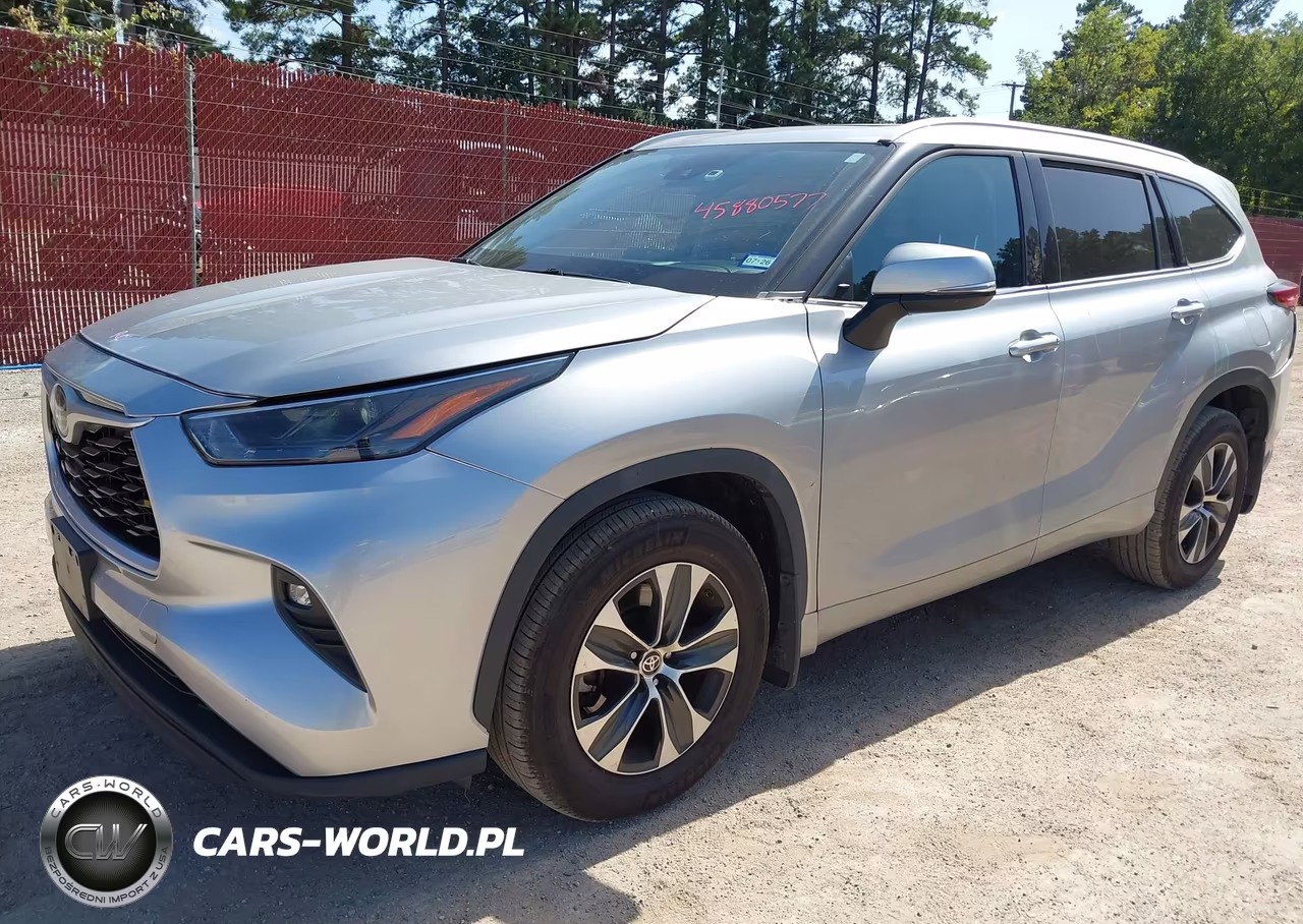 2022 Toyota Highlander Xle VIN:5TDGZRAH2NS121565 - 2