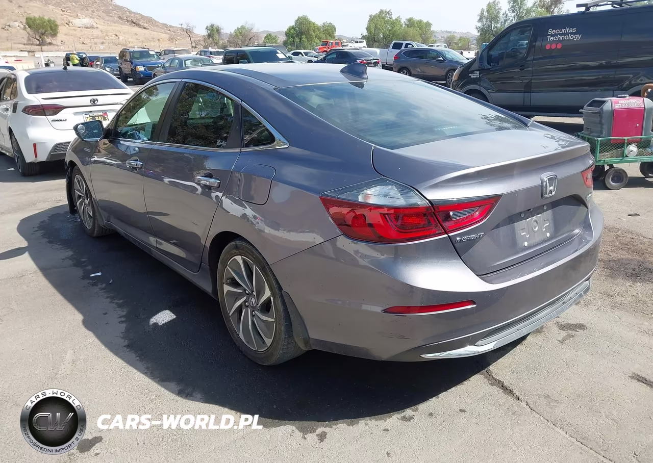2020 Honda Insight Touring VIN:19XZE4F93LE013150 - 3