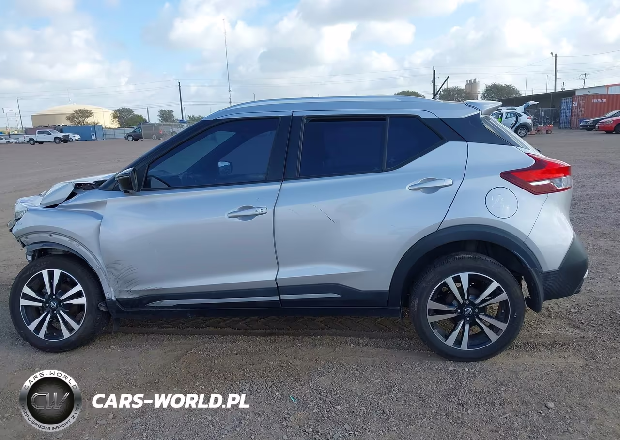 2019 Nissan Kicks Sr VIN:3N1CP5CU2KL542195 - 14