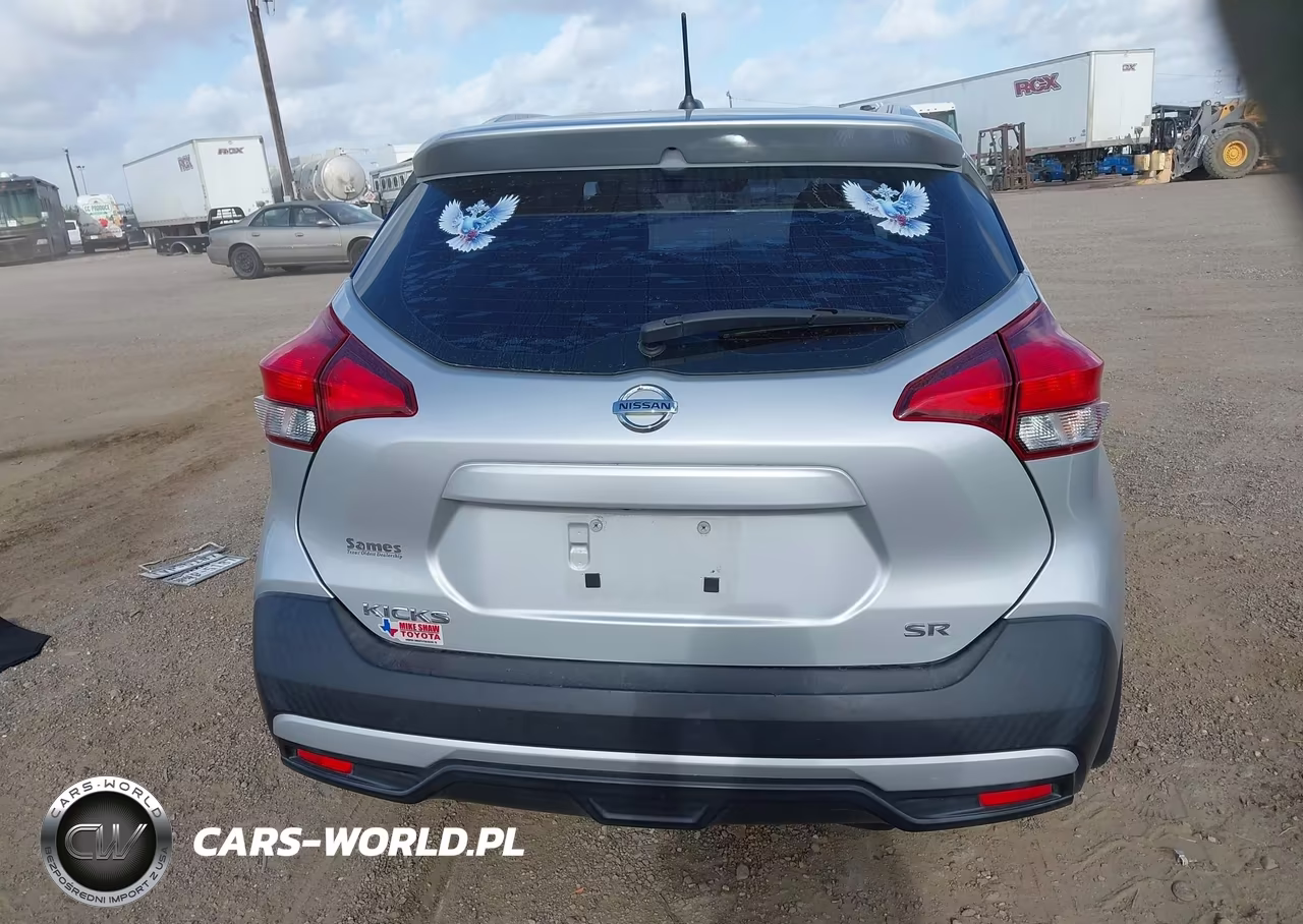2019 Nissan Kicks Sr VIN:3N1CP5CU2KL542195 - 16