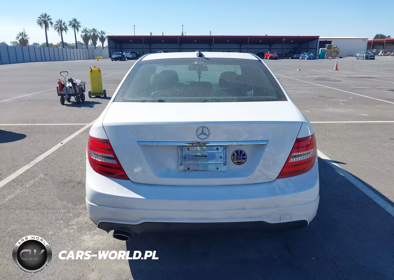 2013 Mercedes-Benz C 250 Sport VIN:WDDGF4HB5DA862324 - 16