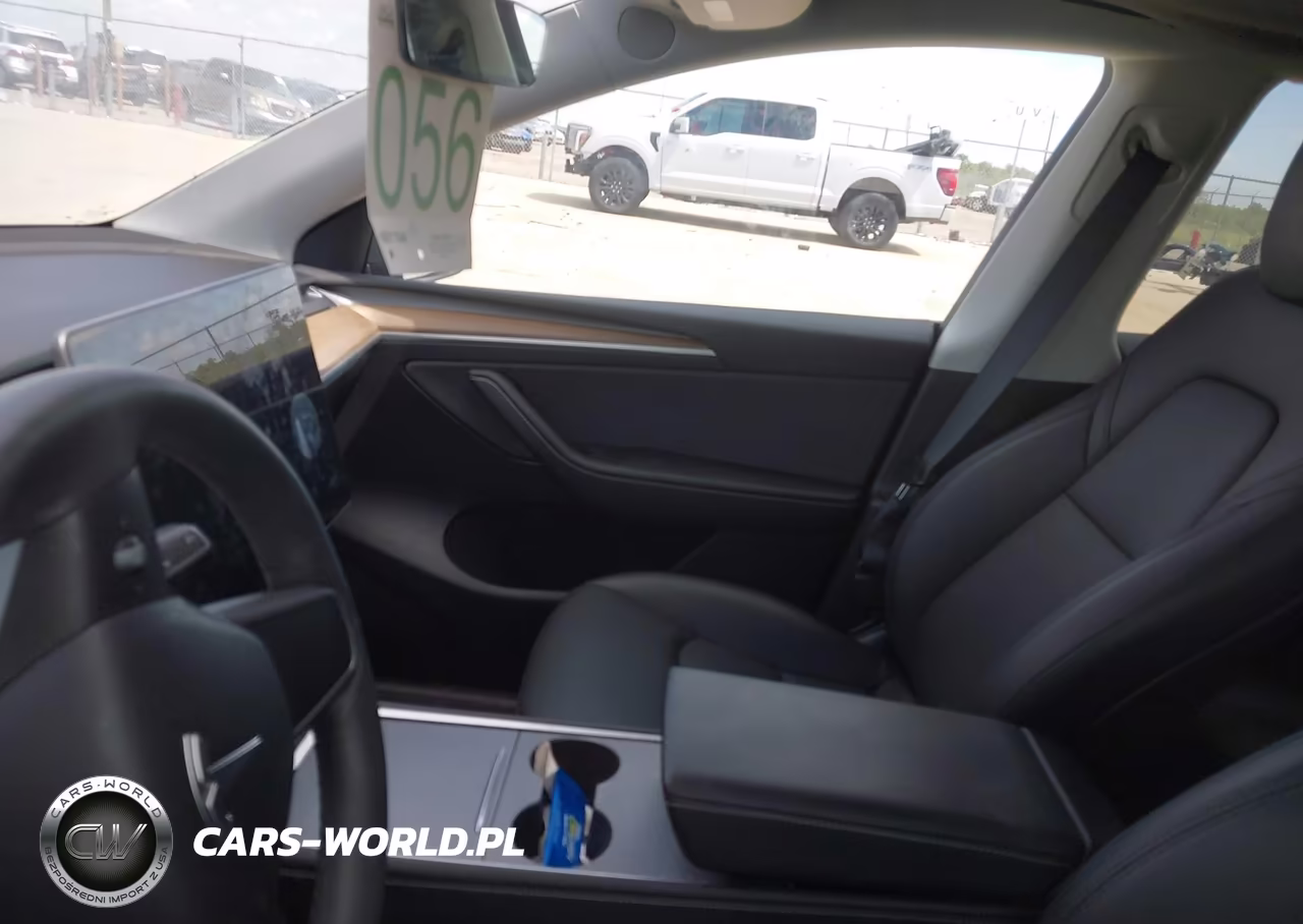 2023 Tesla Model Y VIN:7SAYGDEE1PA090880 - 16