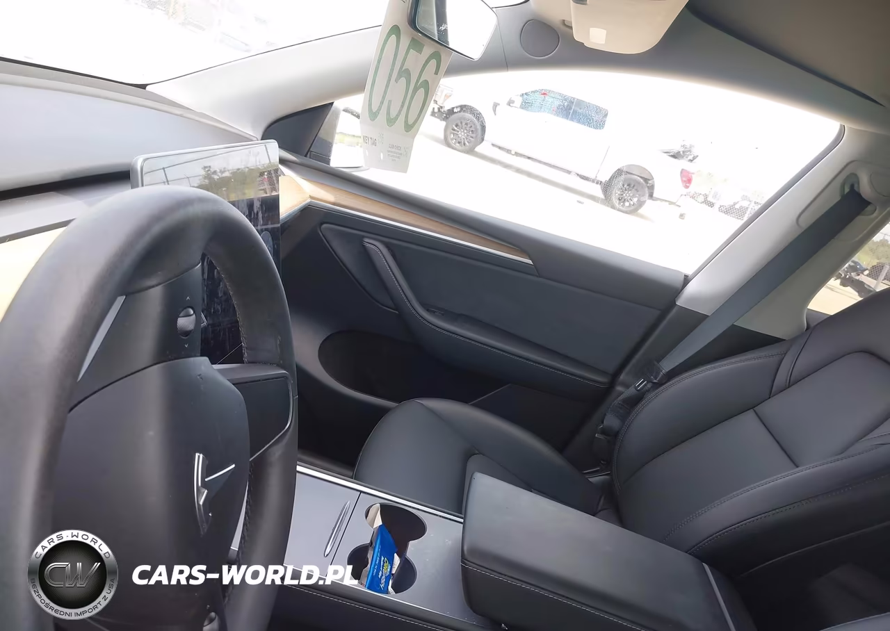 2023 Tesla Model Y VIN:7SAYGDEE1PA090880 - 17