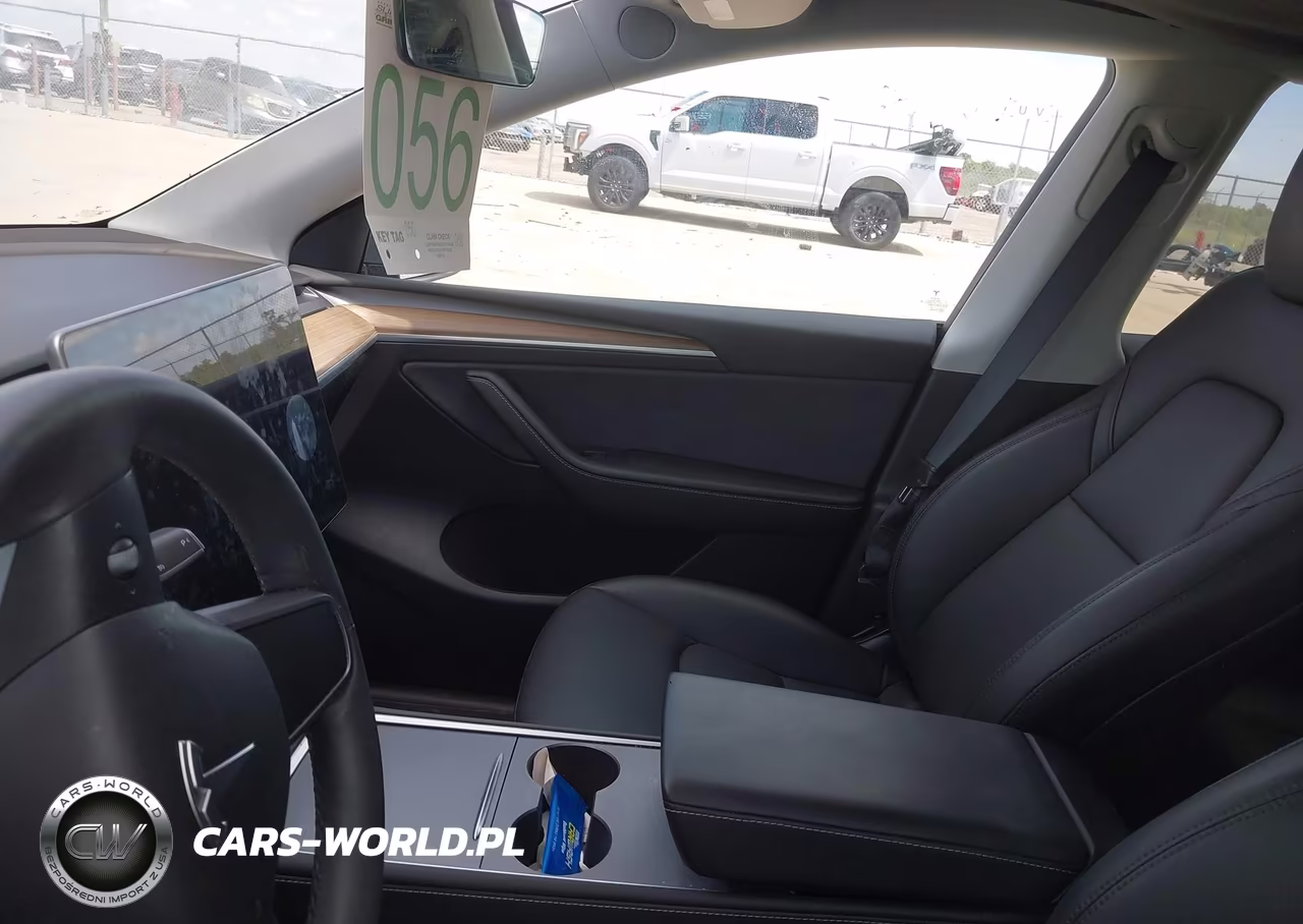 2023 Tesla Model Y VIN:7SAYGDEE1PA090880 - 7