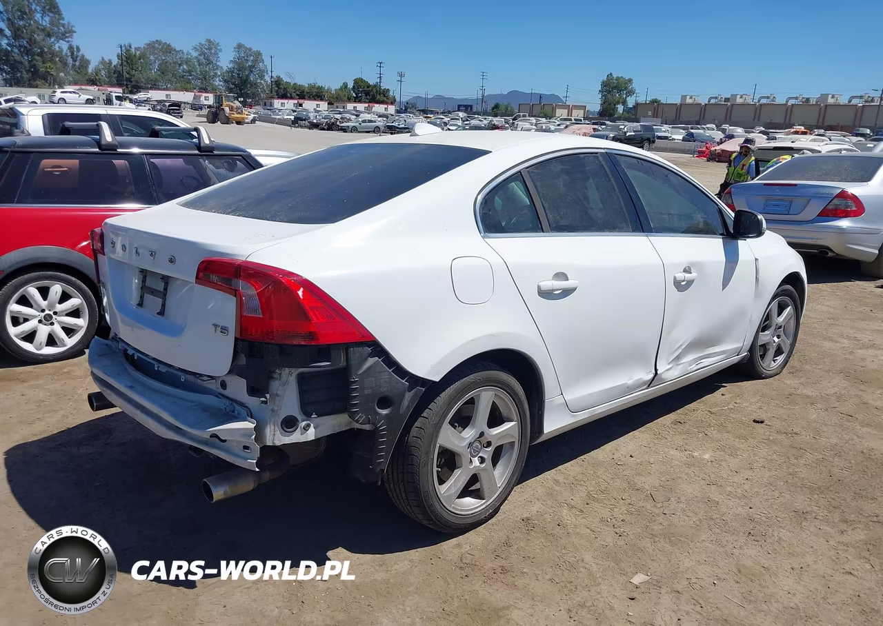 2013 Volvo S60 T5 VIN:YV1612FS1D2209764 - 4