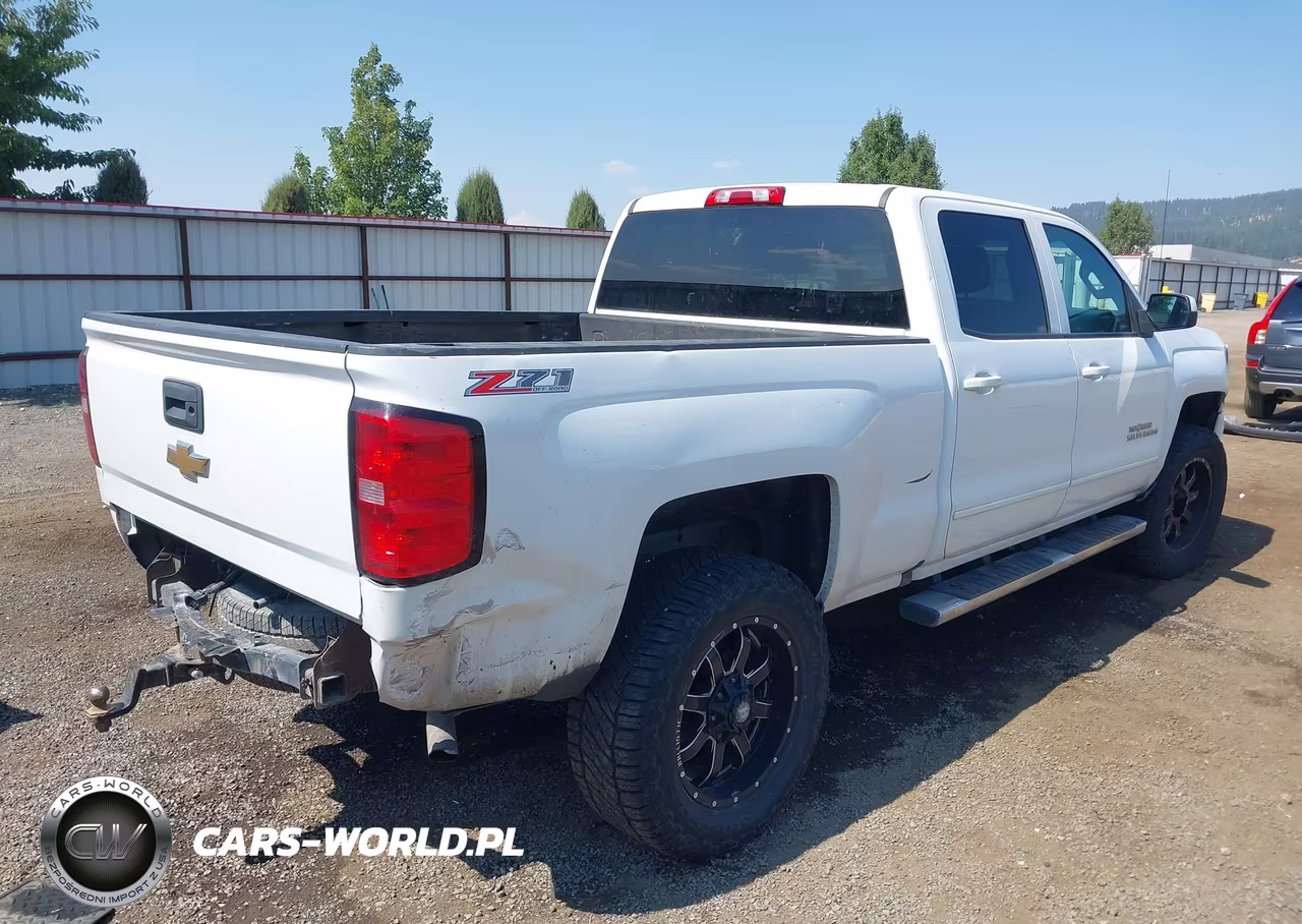 2017 Chevrolet Silverado 1500 Lt VIN:3GCUKREC4HG501192 - 4