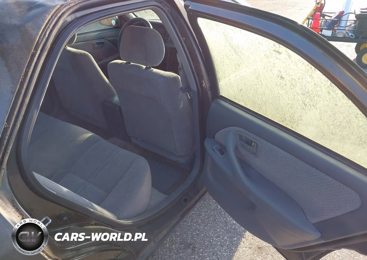2001 Toyota Camry Le VIN:4T1BG22K21U820973 - 8
