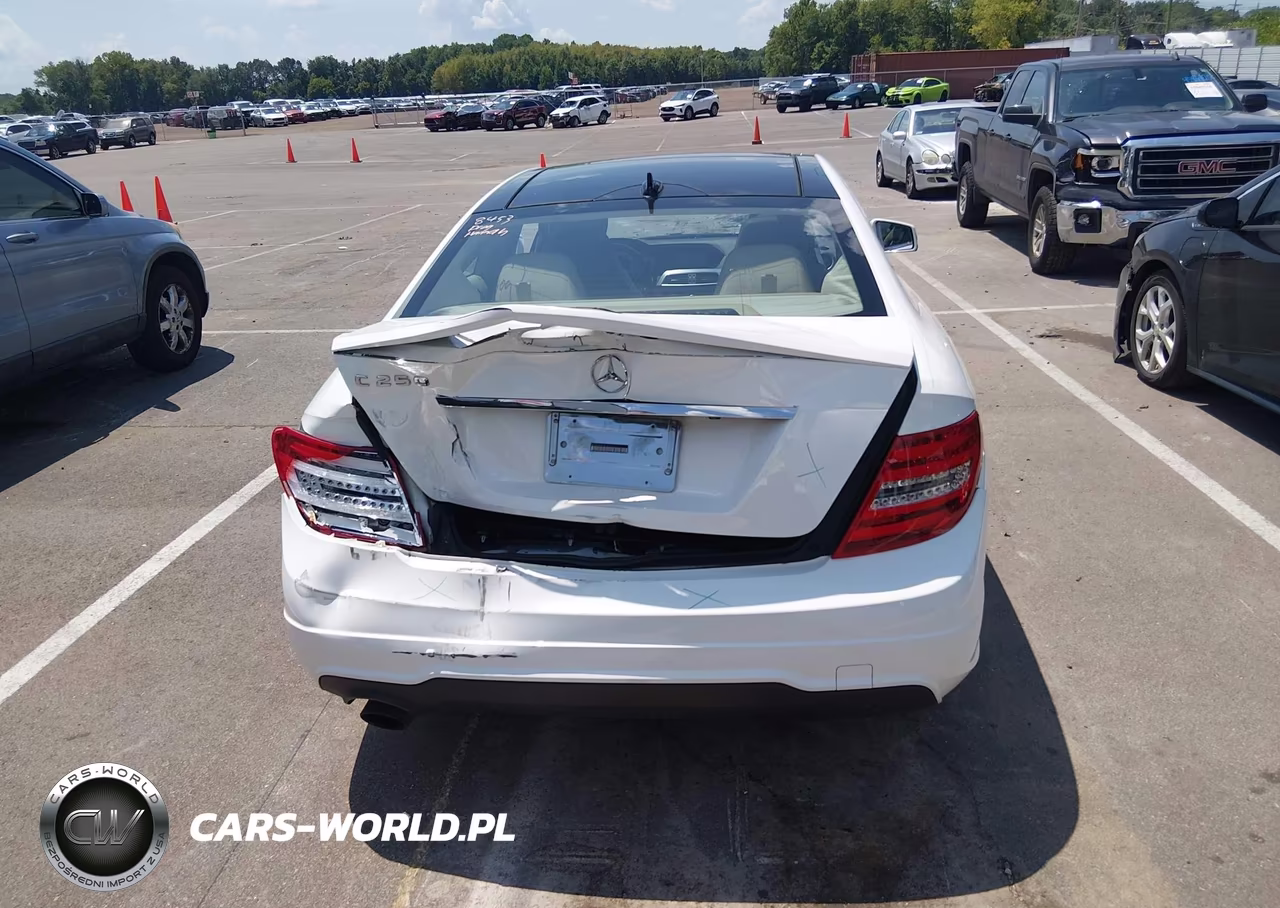 2015 Mercedes-Benz C 250 VIN:WDDGJ4HB3FG369739 - 16