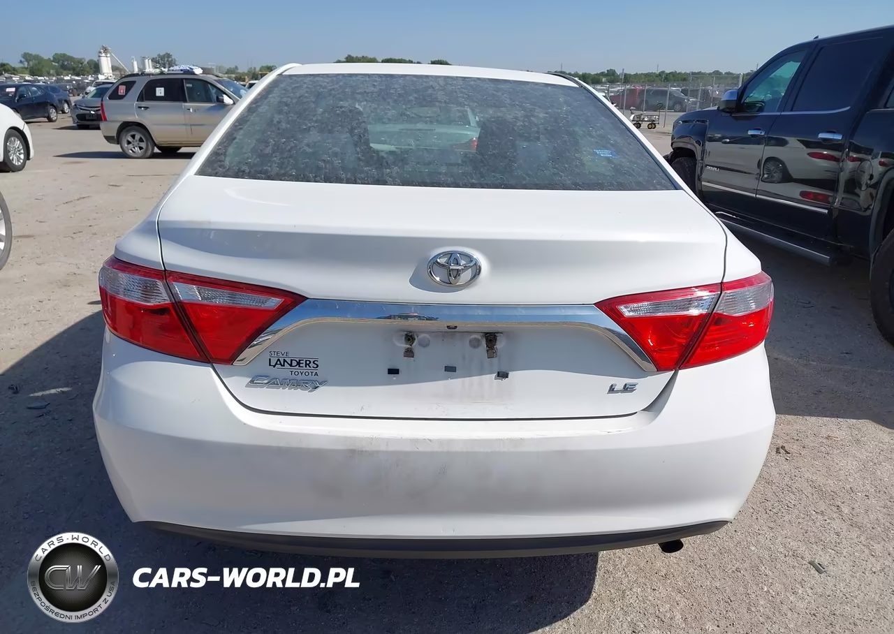 2016 Toyota Camry Le VIN:4T1BF1FK2GU563622 - 16